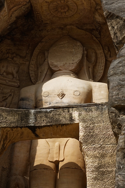 Gwalior-Statues jaïnes-069